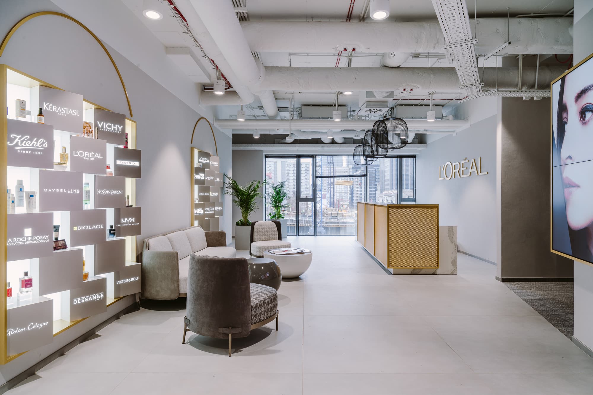 L'Oréal office environment 2