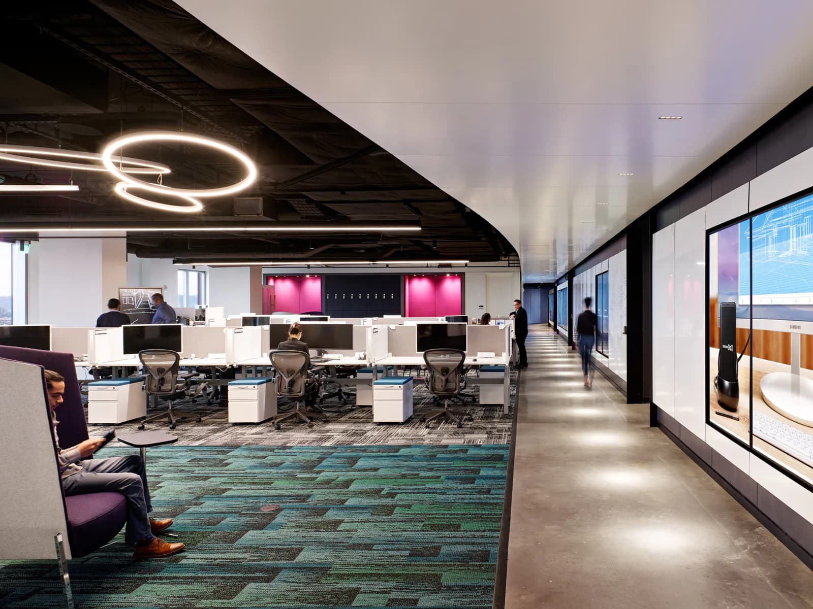 Samsung office environment 2